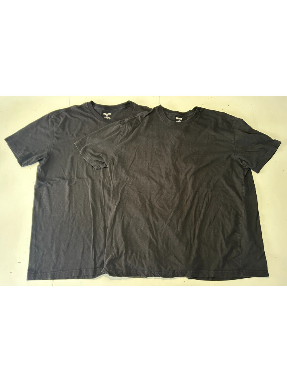 Lot of 2 Men’s True Classic Black T-Shirt Size 2XL XXL